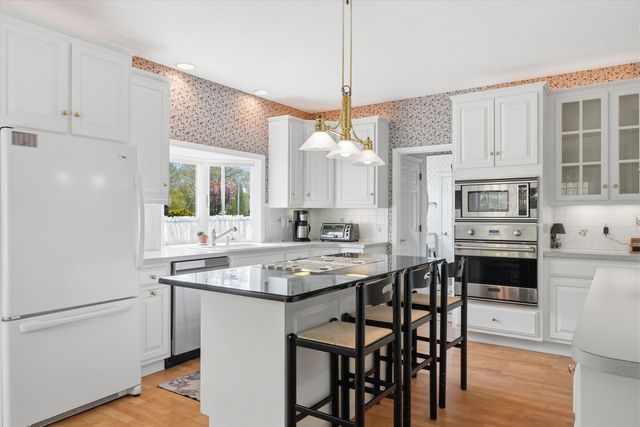 17 Village Drive, Atkinson, NH 03811