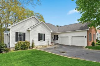 17 Village Drive, Atkinson, NH 03811