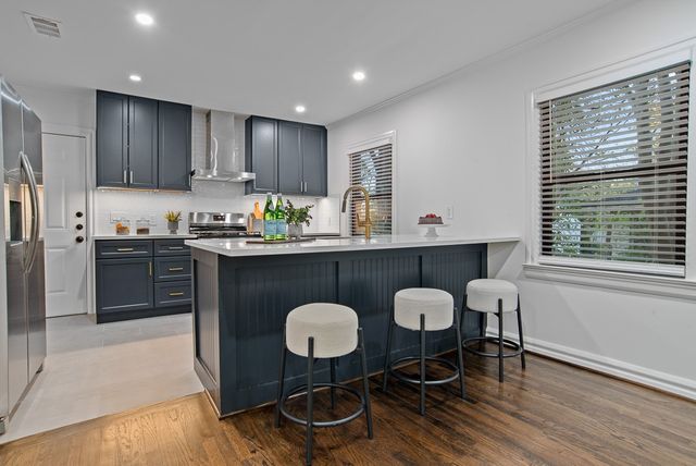 1835 Cedar Crest Boulevard, Dallas, TX 75203