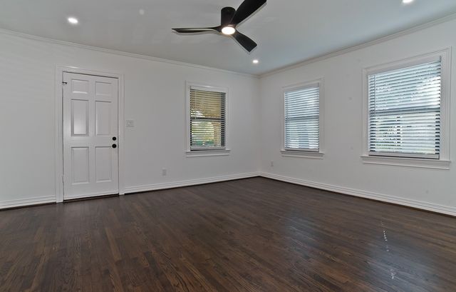 1835 Cedar Crest Boulevard, Dallas, TX 75203