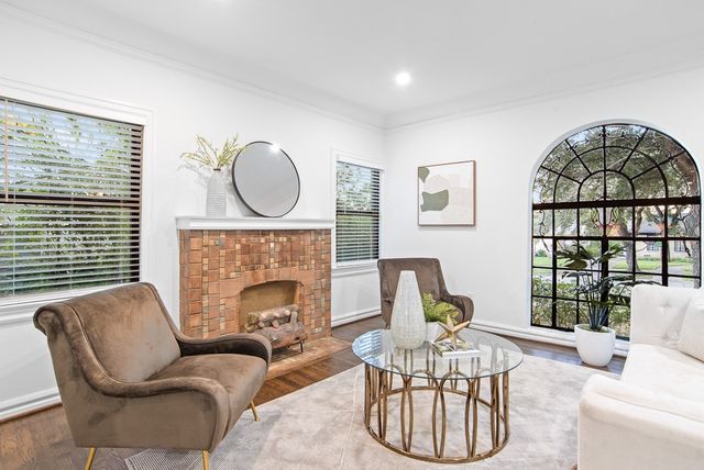 1835 Cedar Crest Boulevard, Dallas, TX 75203