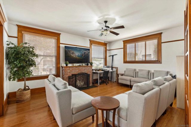 106 Thorn St, San Diego, CA 92103