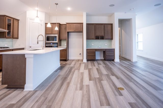 8101 Meadow Valley Drive, Mckinney, TX 75071