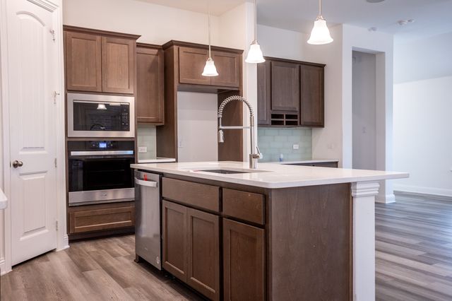 8101 Meadow Valley Drive, Mckinney, TX 75071