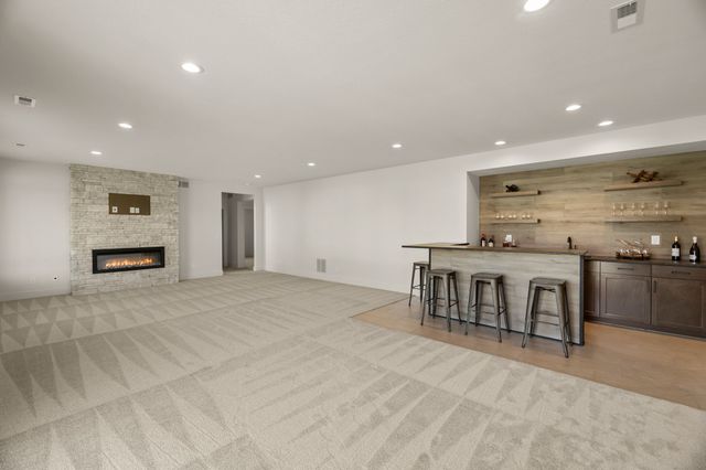 1420 NW Alderleaf Drive, Waukee, IA 50263