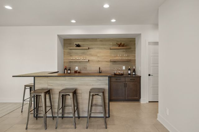 1420 NW Alderleaf Drive, Waukee, IA 50263