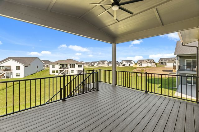 1420 NW Alderleaf Drive, Waukee, IA 50263