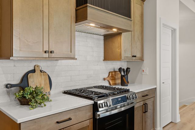 1420 NW Alderleaf Drive, Waukee, IA 50263