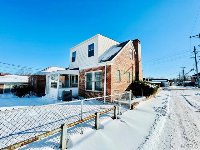 1439 McLaran Avenue, St Louis, MO 63147