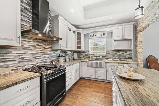 11021 32nd Street, Santa Fe, TX 77510
