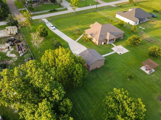 11021 32nd Street, Santa Fe, TX 77510