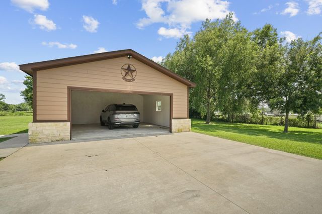 11021 32nd Street, Santa Fe, TX 77510