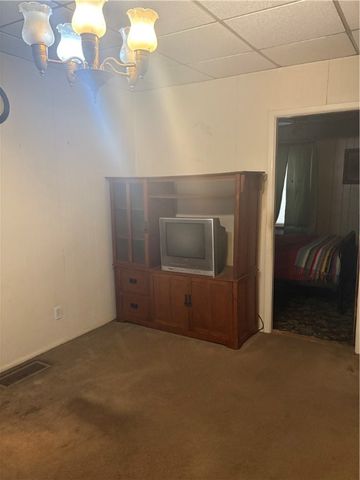 15 AIRPORT Road, Coventry, RI 02816