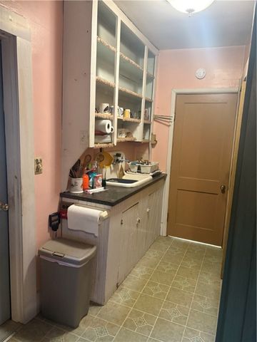 15 AIRPORT Road, Coventry, RI 02816