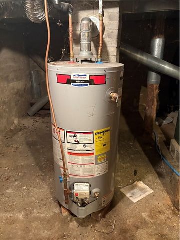 15 AIRPORT Road, Coventry, RI 02816