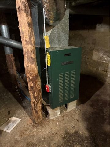 15 AIRPORT Road, Coventry, RI 02816