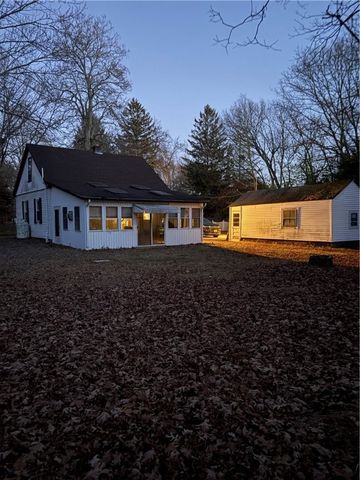 15 AIRPORT Road, Coventry, RI 02816