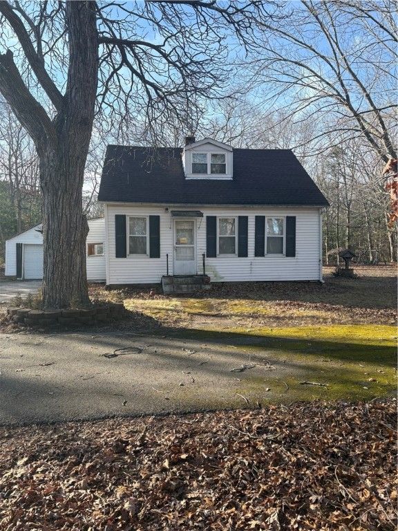 15 AIRPORT Road, Coventry, RI 02816