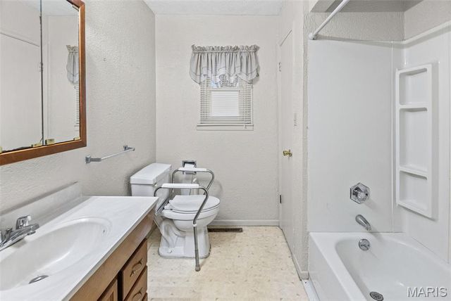 801 S Borders Avenue, Marissa, IL 62257