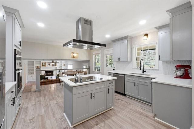 2827 Livsey Court, Tucker, GA 30084