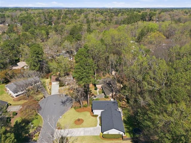 2827 Livsey Court, Tucker, GA 30084