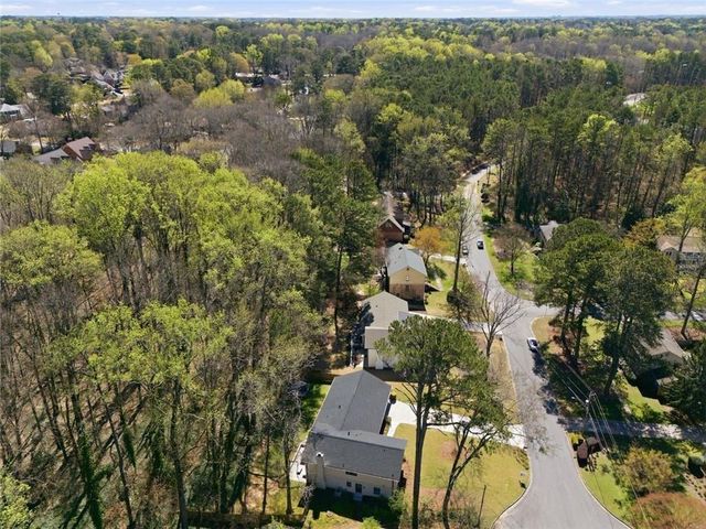 2827 Livsey Court, Tucker, GA 30084