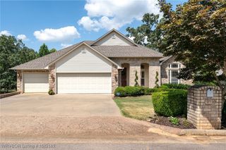 2710 Parkway Lane, Van Buren, AR 72956