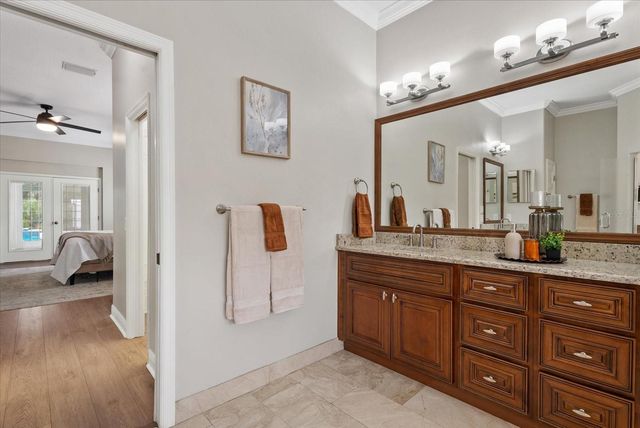8805 CROSSWOOD COURT, Riverview, FL 33578