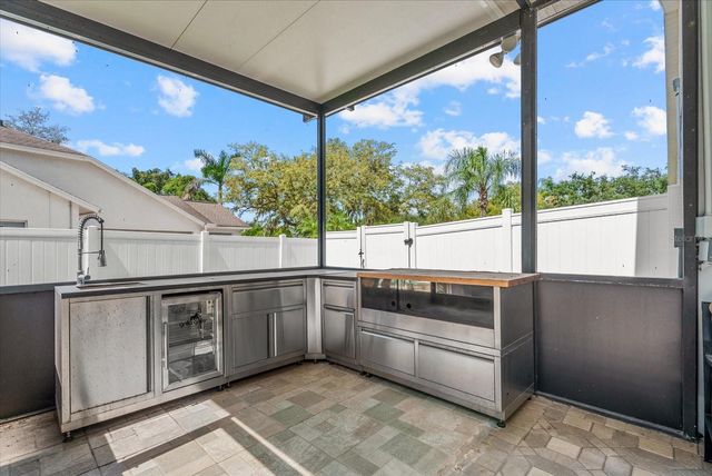 8805 CROSSWOOD COURT, Riverview, FL 33578