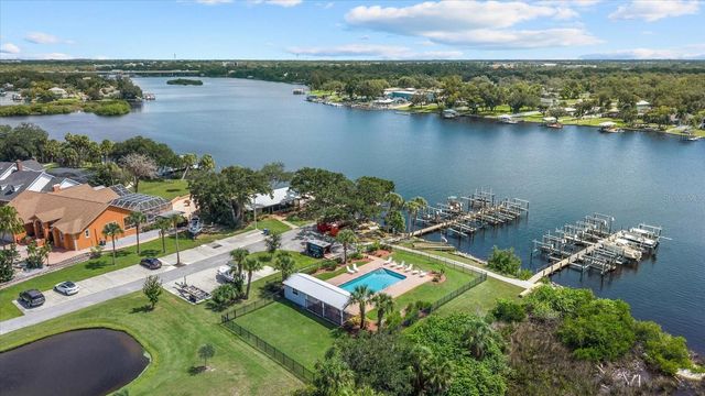 8805 CROSSWOOD COURT, Riverview, FL 33578