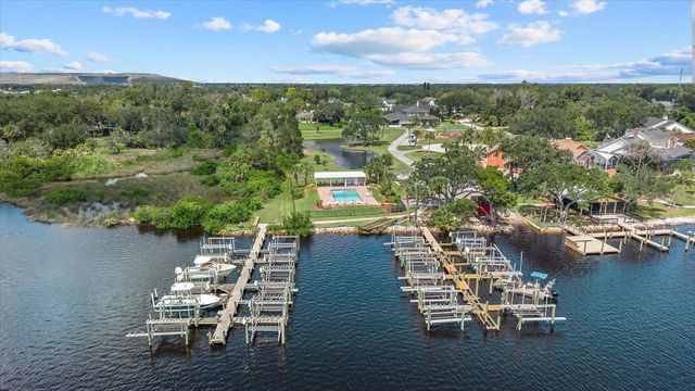 8805 CROSSWOOD COURT, Riverview, FL 33578