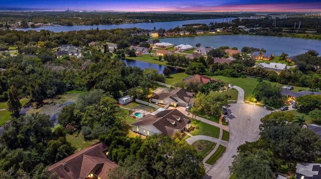 8805 CROSSWOOD COURT, Riverview, FL 33578