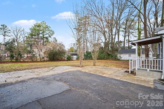 5931 Amity Place, Charlotte, NC 28212