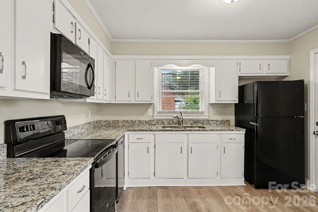 5931 Amity Place, Charlotte, NC 28212