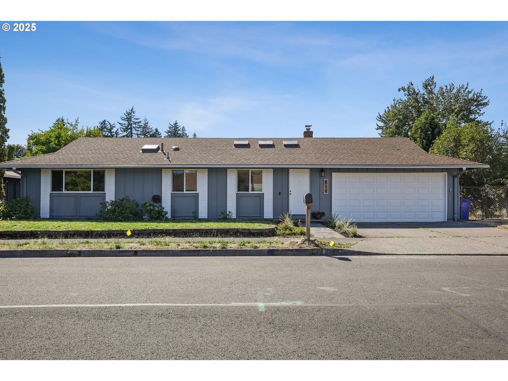 819 Se 209TH Ave, Gresham, OR 97030