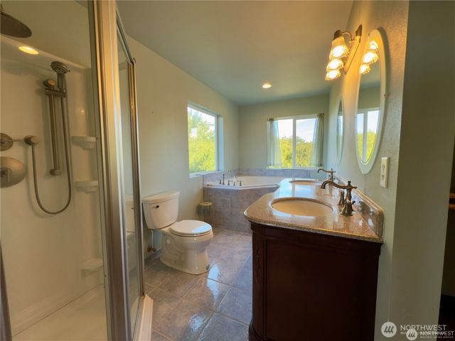 189 S Sand Dune Avenue SW, Ocean Shores, WA 98569