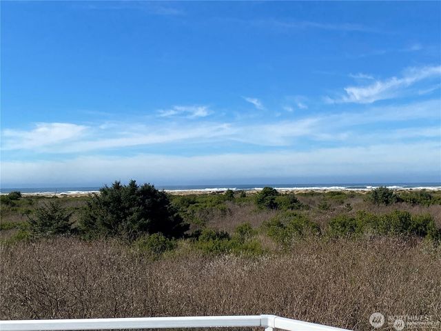 189 S Sand Dune Avenue SW, Ocean Shores, WA 98569