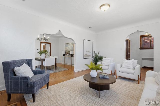 7330 Stanford Avenue, St Louis, MO 63130