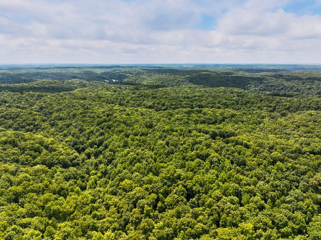 2 Greenbrier Rd, Franklin, TN 37064