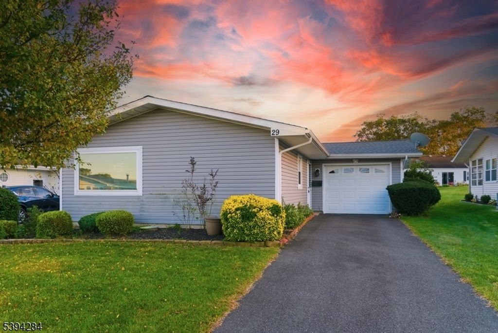 29 Keats Rd, Brick Twp., NJ 08724