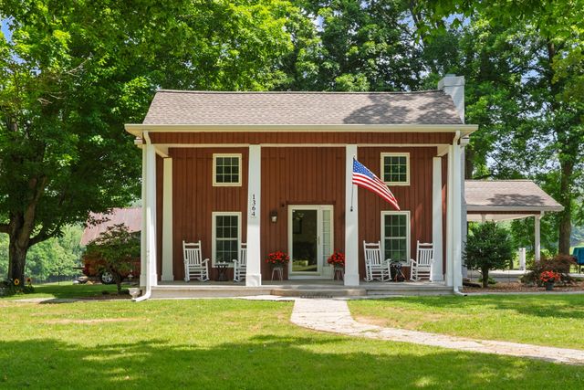 1364 Country Club Rd, Sparta, TN 38583