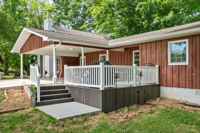 1364 Country Club Rd, Sparta, TN 38583