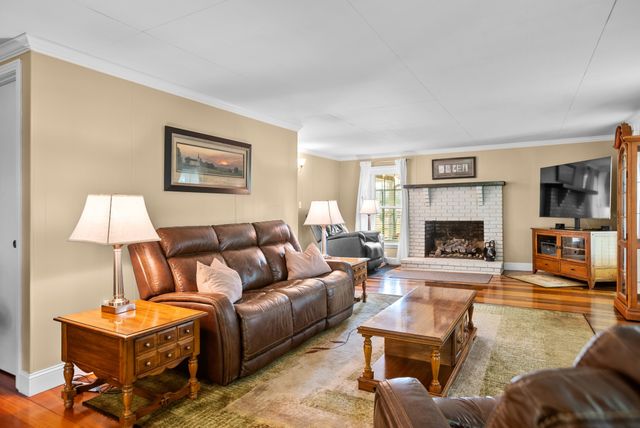 1364 Country Club Rd, Sparta, TN 38583