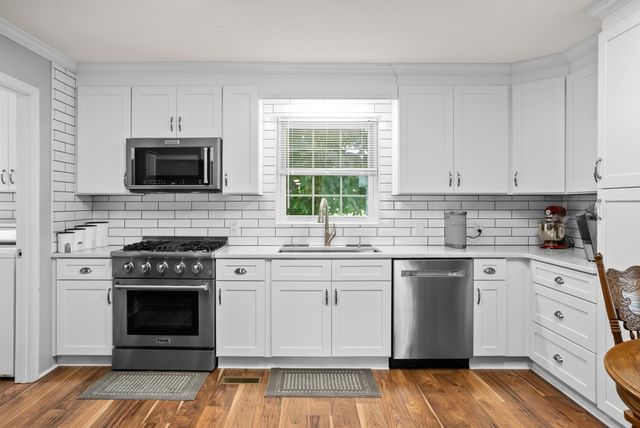 1364 Country Club Rd, Sparta, TN 38583