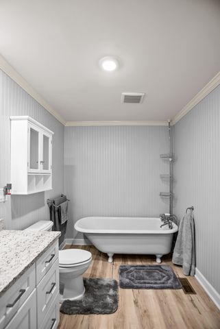 1364 Country Club Rd, Sparta, TN 38583