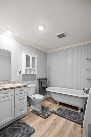 1364 Country Club Rd, Sparta, TN 38583