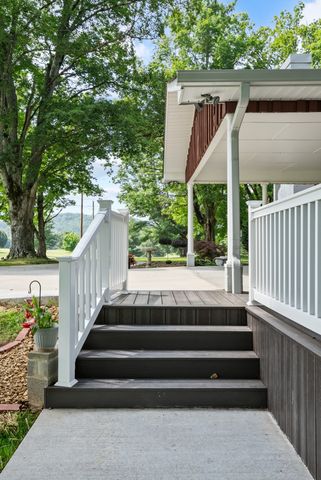 1364 Country Club Rd, Sparta, TN 38583