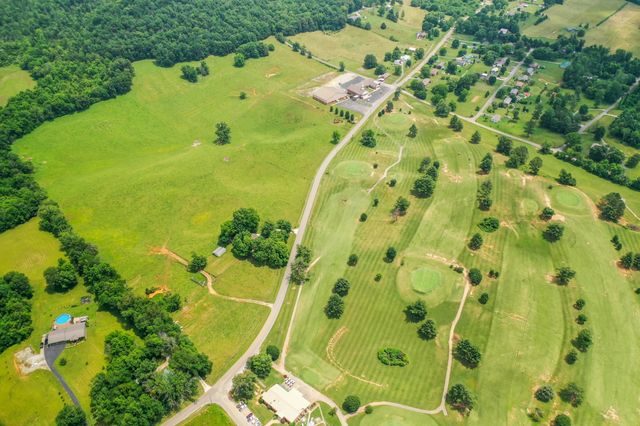 1364 Country Club Rd, Sparta, TN 38583