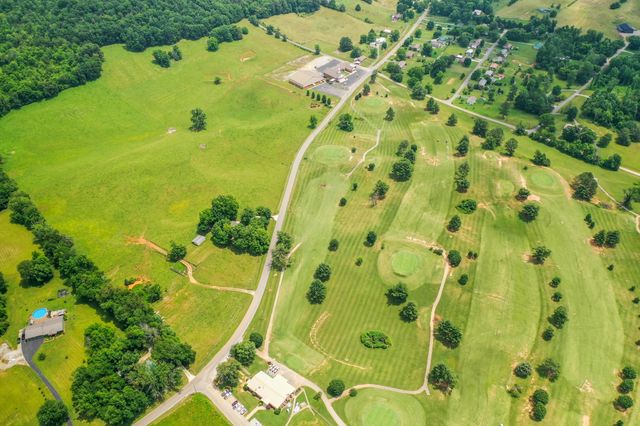 1364 Country Club Rd, Sparta, TN 38583