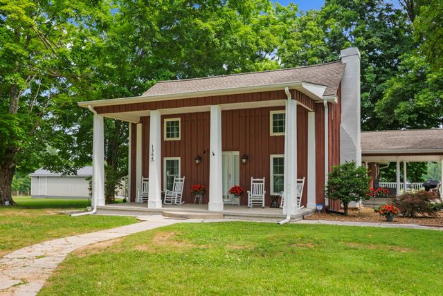 1364 Country Club Rd, Sparta, TN 38583